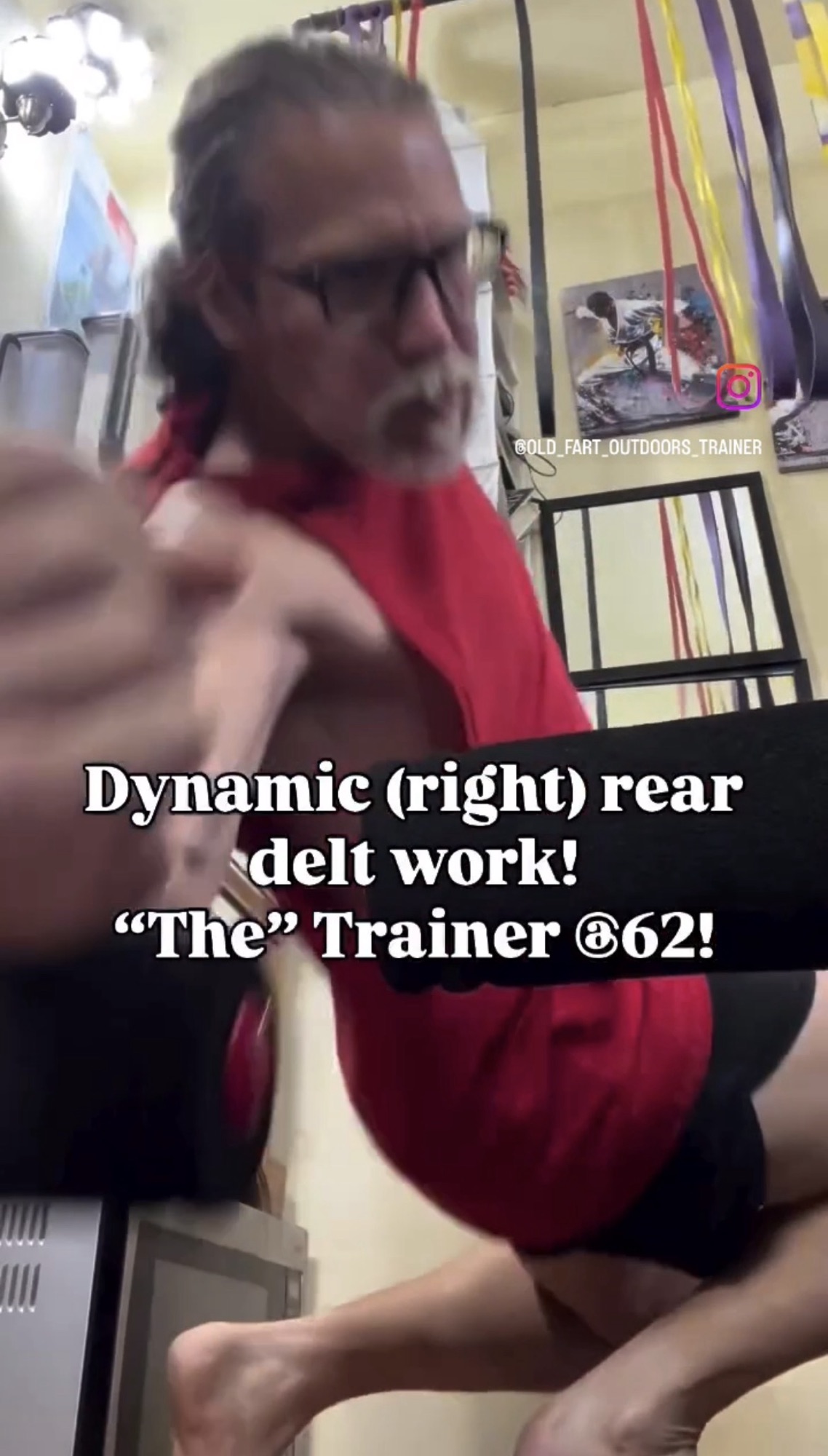 Dynamic rear deltoid work!“The” Trainer @62!  #reardelts #traininginasmallspace