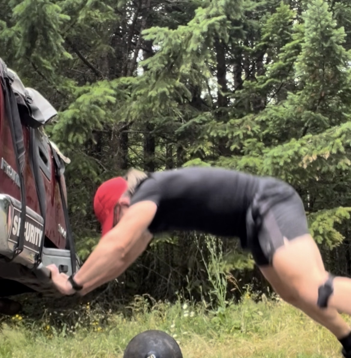 50 pound SlamBall! Life@62! #outdoorstrainingspecialist #outdoorsadventures #outdoorsman #functionaltrainingoutside